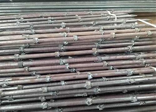 万山隧道钢花管